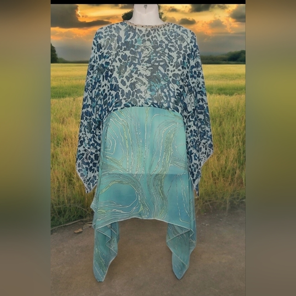 Flowy Blue and Green Kaftan - Picture 3 of 8